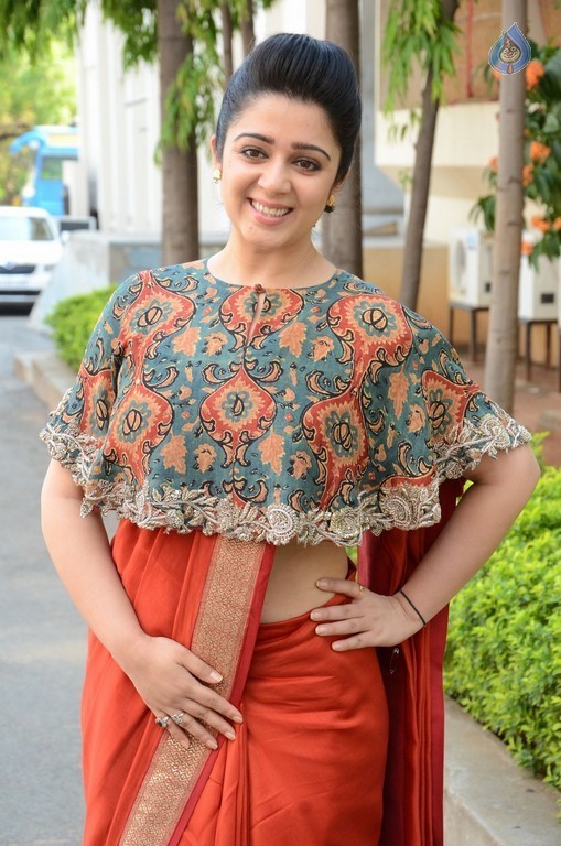 Charmy Kaur Photos - 22 / 61 photos