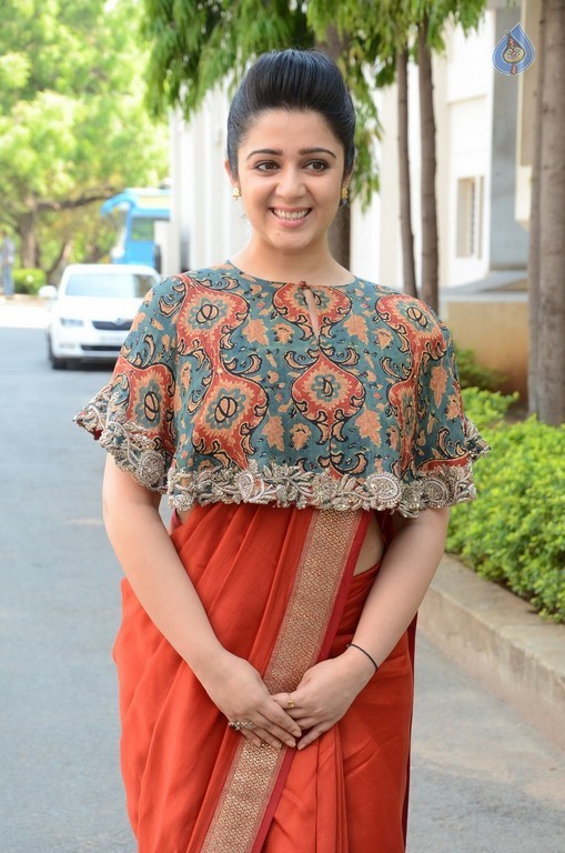 Charmy Kaur Photos - 25 / 61 photos