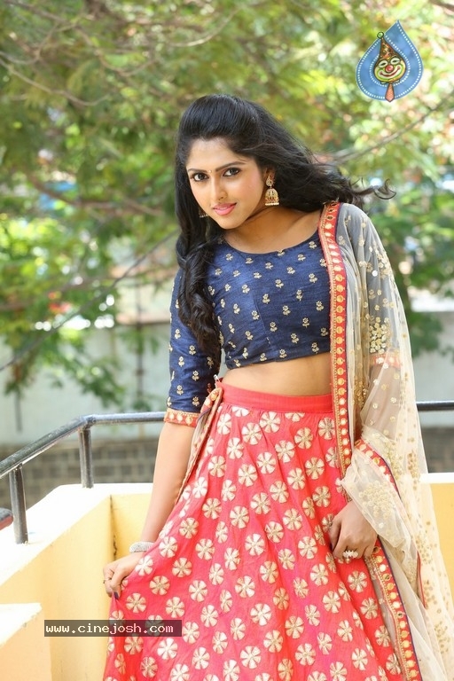 Cherishma Sri New Pics - 36 / 37 photos