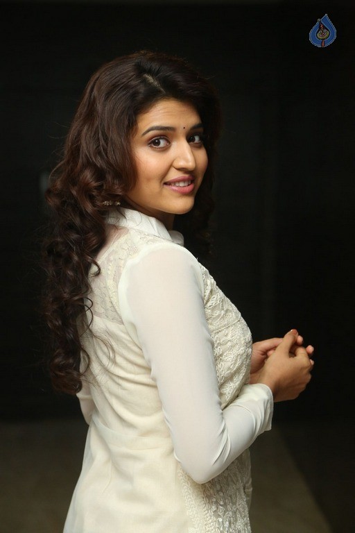 Chitra Shukla New Photos - 11 / 38 photos