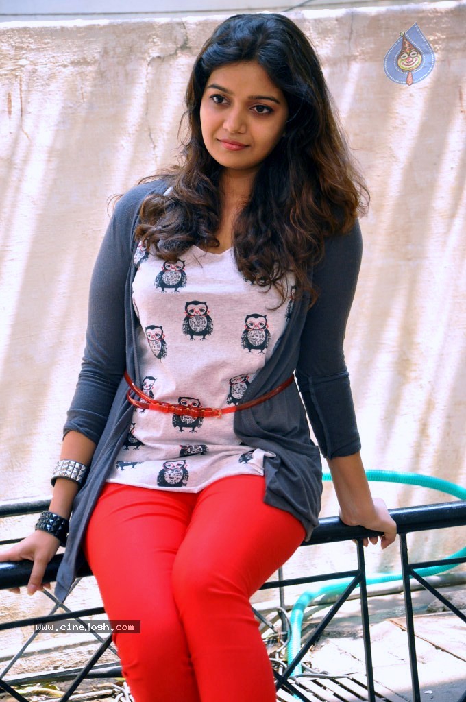 Colors Swathi Latest Gallery - 47 / 133 photos