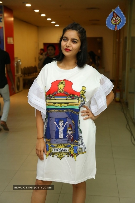 Colors Swathi New Stills - 13 / 15 photos