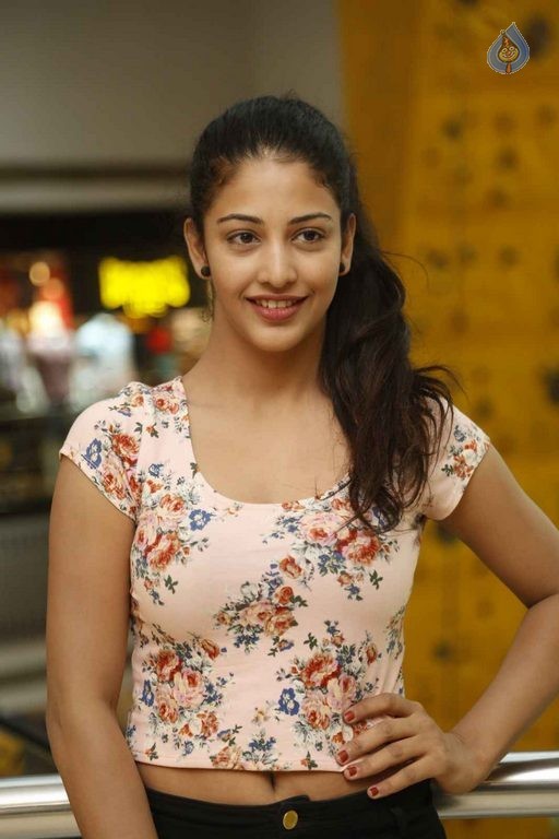 Daksha Nagarkar Latest Photos - 5 / 42 photos