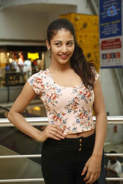 Daksha Nagarkar Latest Photos - 6 / 42 photos