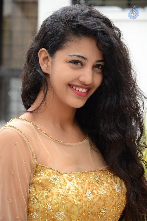 Daksha Nagarkar New Photos - 27 / 42 photos