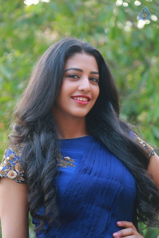 Daksha Nagarkar New Photos - 19 / 42 photos