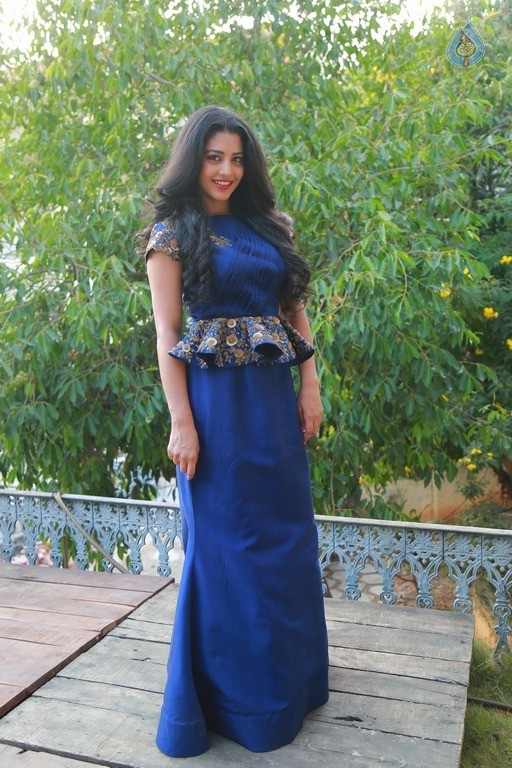 Daksha Nagarkar New Photos - 34 / 42 photos