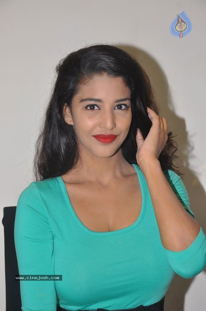 Daksha Nagarkar Stills - 30 / 78 photos