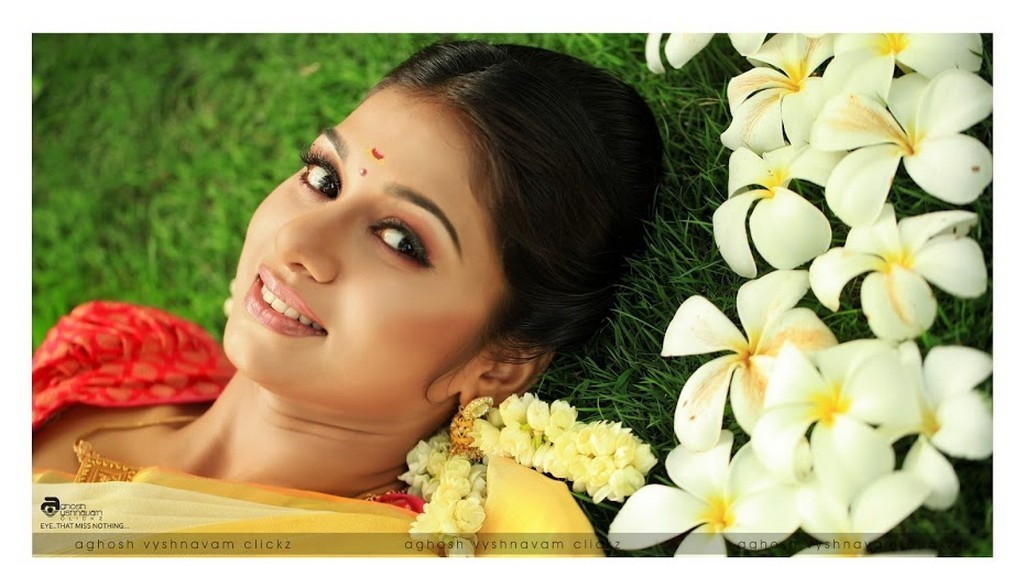 Daksha Photoshoot Photos - 24 / 62 photos