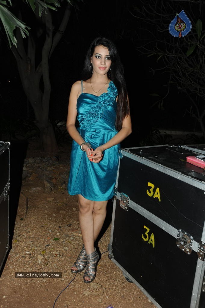 Deeksha Panth Hot Stills - 84 / 101 photos