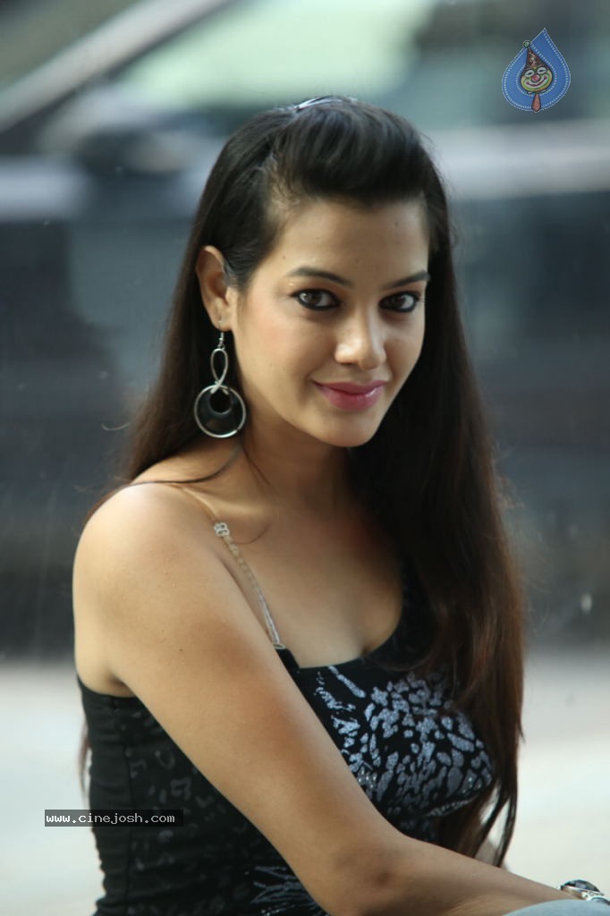 Deeksha Panth New Photos - 50 / 80 photos