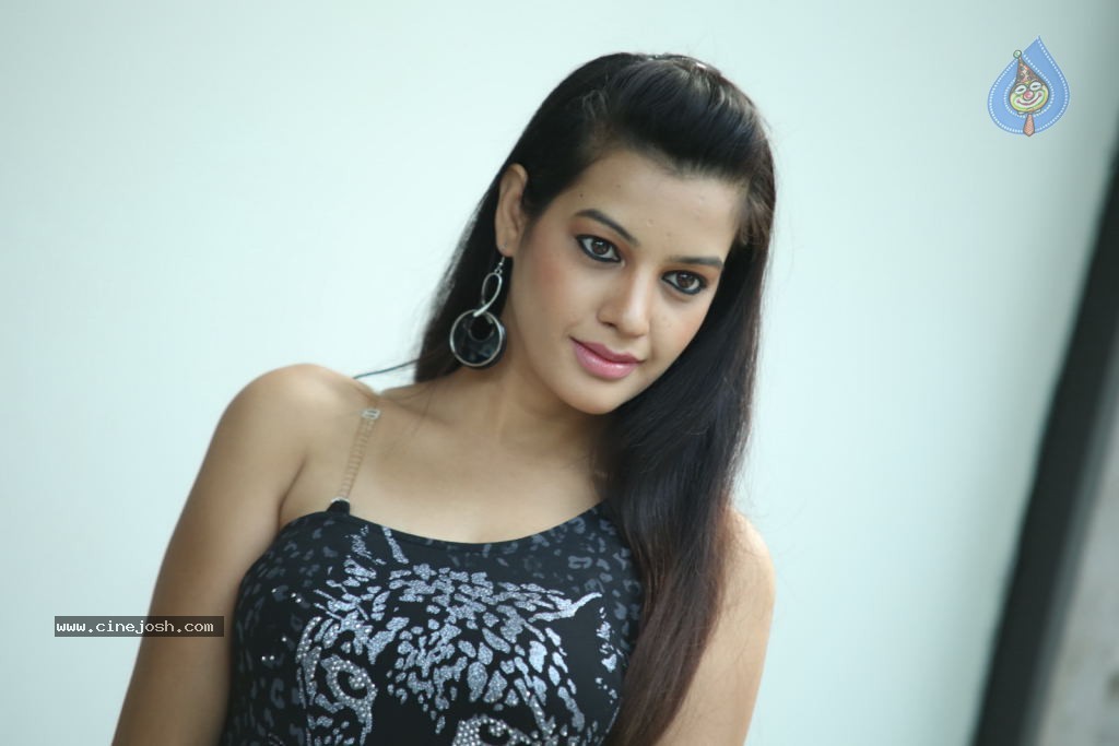 Deeksha Panth New Photos - 56 / 80 photos