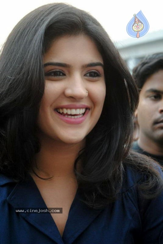 Deeksha Seth Latest Photos - 6 / 35 photos