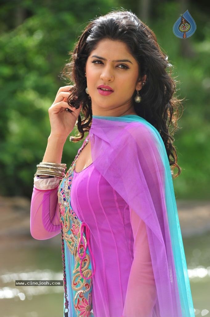 Deeksha Seth Latest Stills - 10 / 48 photos