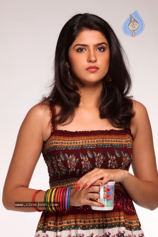 Deeksha Seth New Photos - 25 / 46 photos