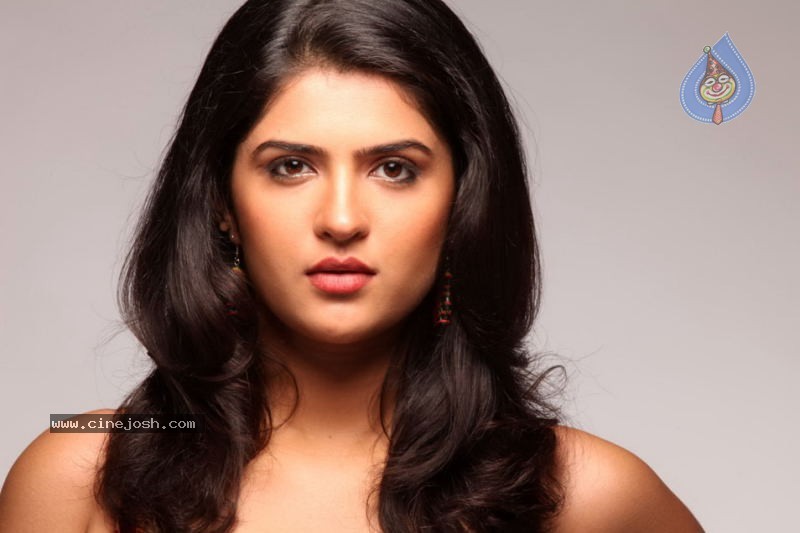 Deeksha Seth New Photos - 43 / 46 photos