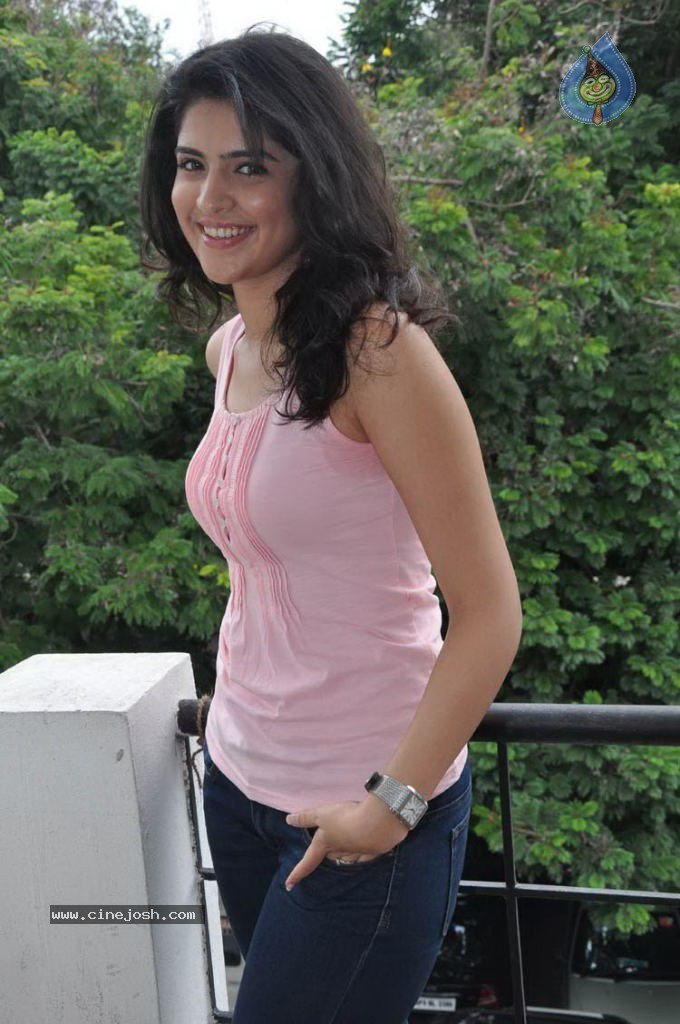 Deeksha Seth Photos - 39 / 63 photos