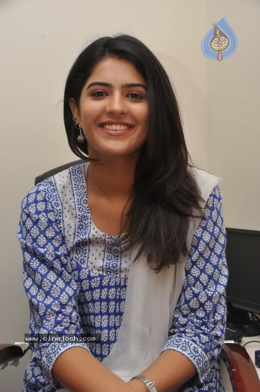 Deeksha Seth Stills - 14 / 46 photos