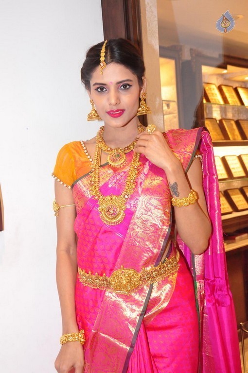 Deepali New Photos - 1 / 14 photos