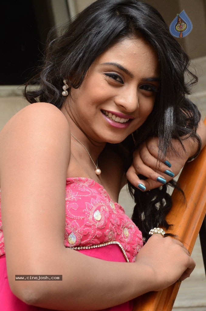 Deepika Das Stills - 29 / 34 photos