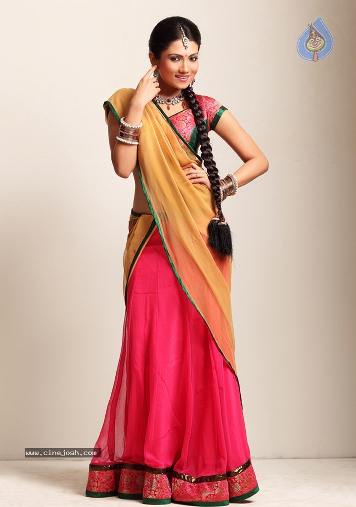 Deepika Kamaiah Portfolio  - 13 / 21 photos