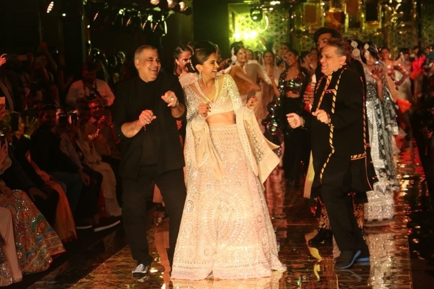 Deepika Latest Stills - 2 / 9 photos