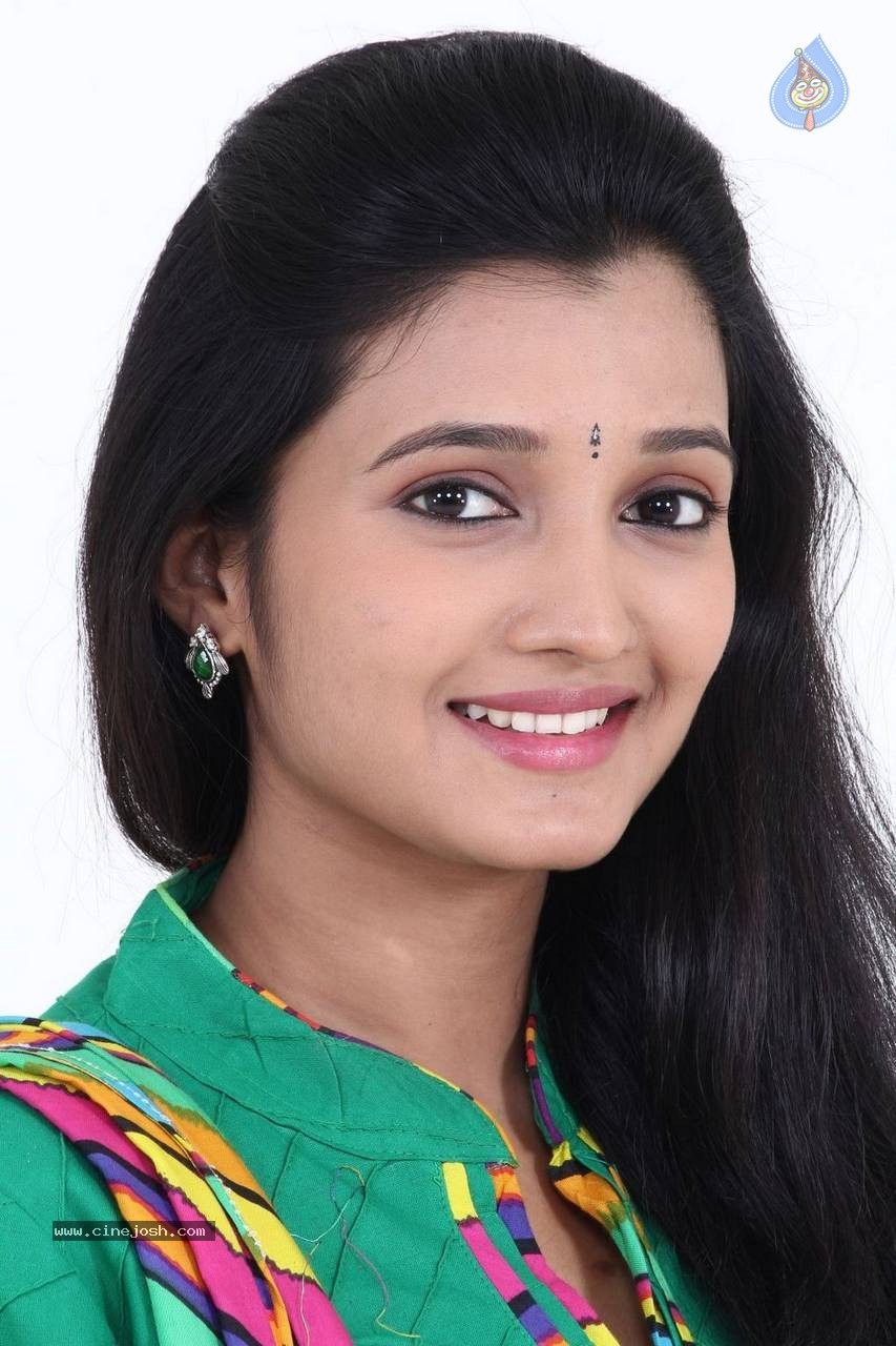 Deepthi Shetty Stills - 12 / 31 photos