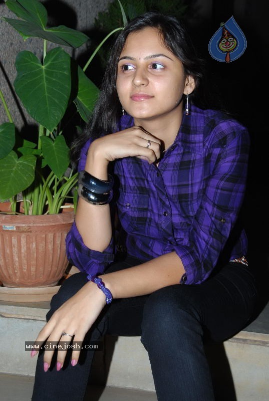 Deepthi Stills - 38 / 61 photos