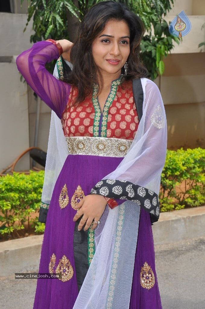 Devana Stills - 5 / 107 photos