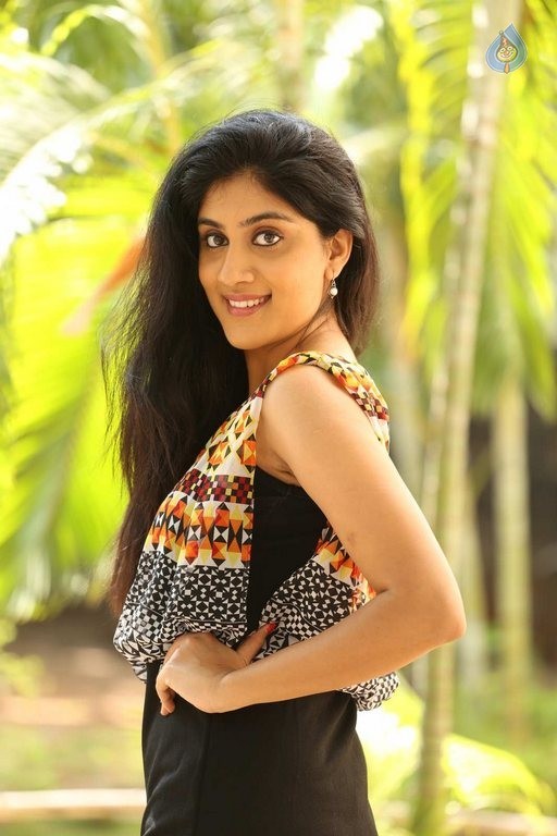 Dhanya Balakrishna New Photos - 11 / 42 photos
