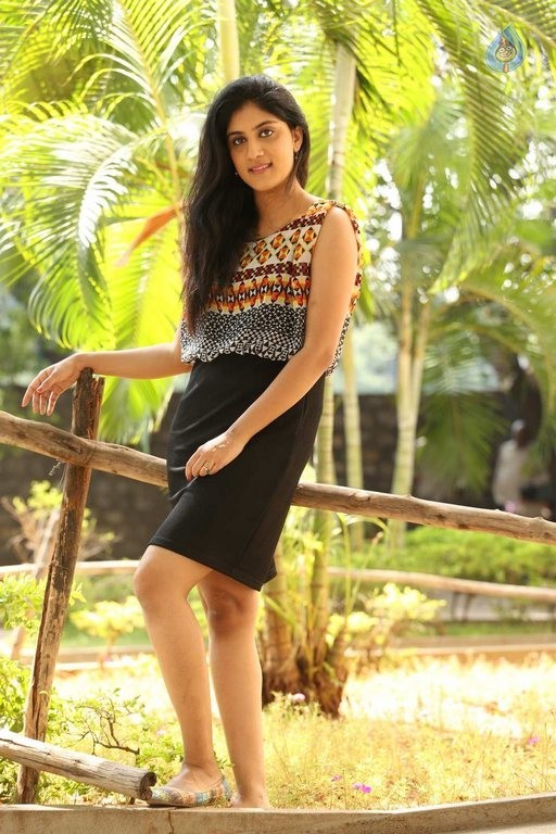 Dhanya Balakrishna New Photos - 22 / 42 photos