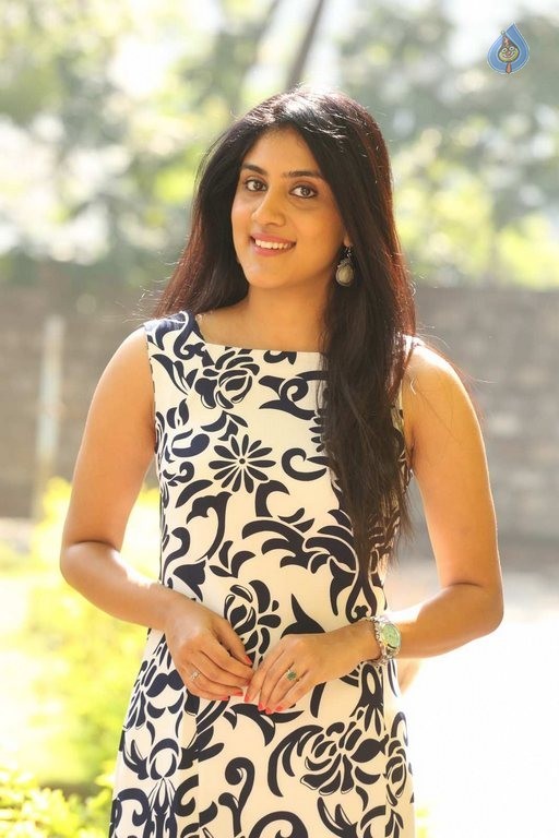 Dhanya Balakrishna New Pics - 39 / 42 photos