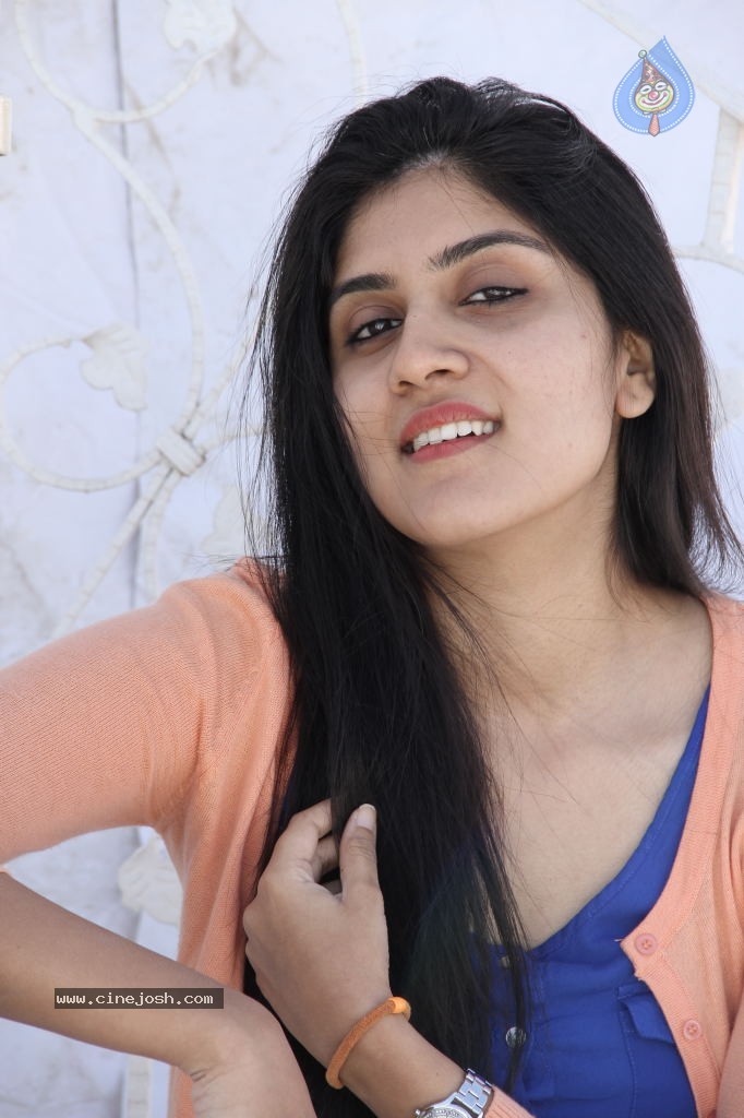 Dhanya Balakrishna New Stills - 37 / 107 photos