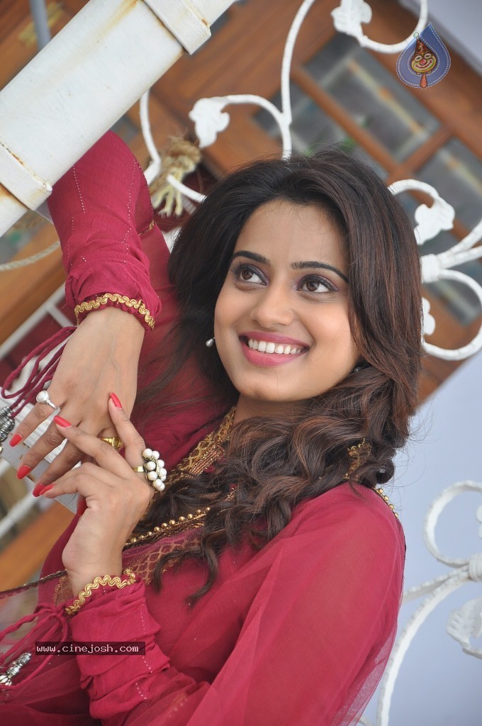 Dimple Chopade New Photos - 25 / 88 photos