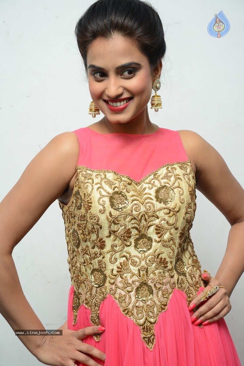 Dimple Chopade Stills - 35 / 66 photos