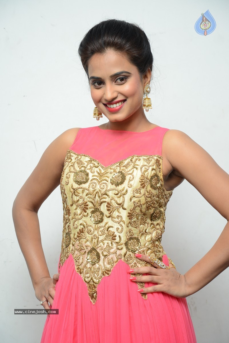 Dimple Chopade Stills - 43 / 66 photos