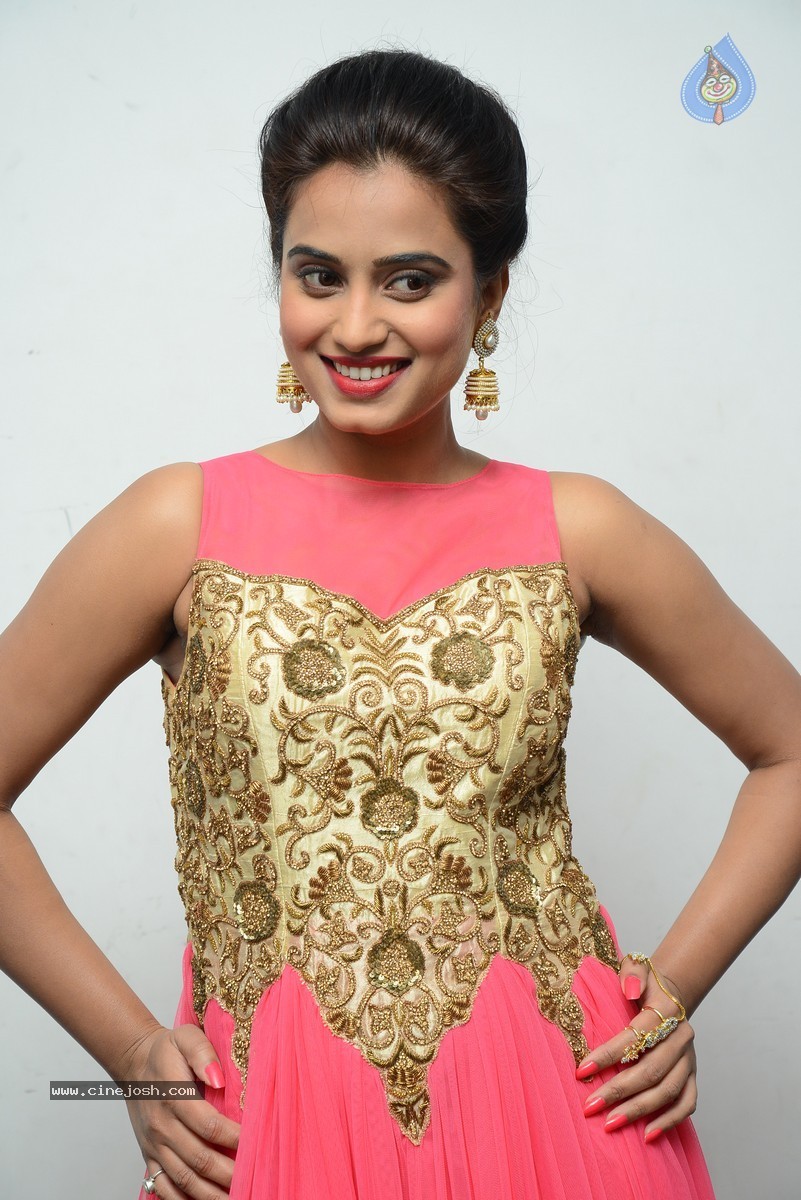 Dimple Chopade Stills - 62 / 66 photos