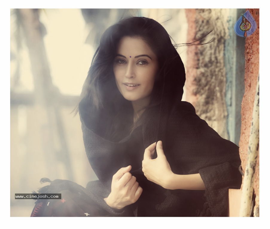 Disha Pandey Portfolio - 9 / 28 photos