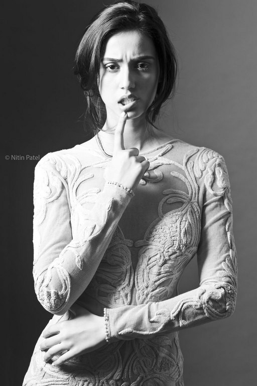 Disha Patani New Photos - 17 / 30 photos