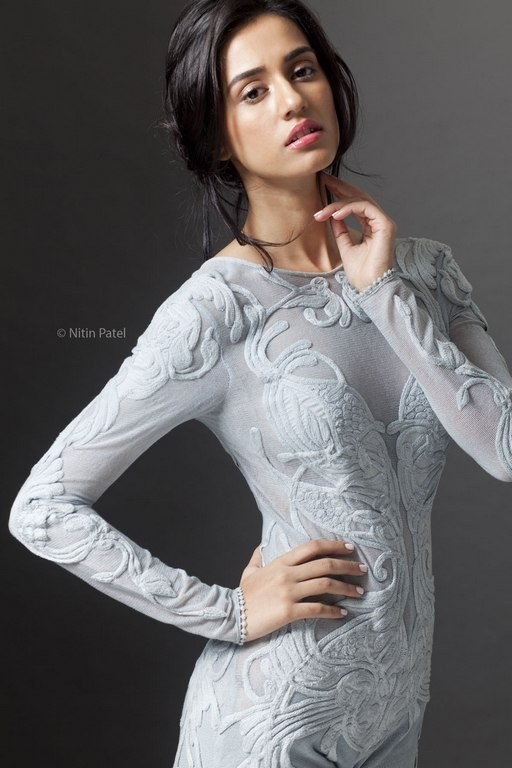 Disha Patani New Photos - 23 / 30 photos