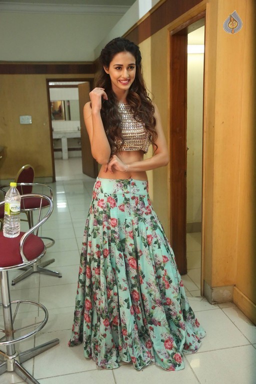 Disha Patani Photos - 27 / 30 photos