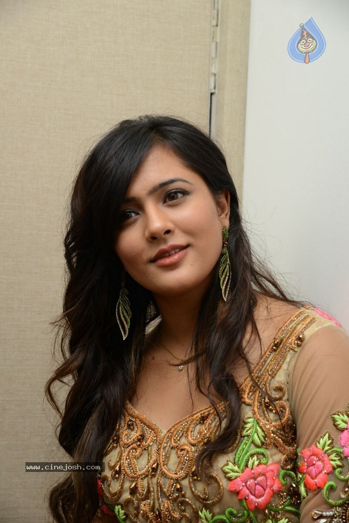 Divya Nicholas Stills - 38 / 63 photos