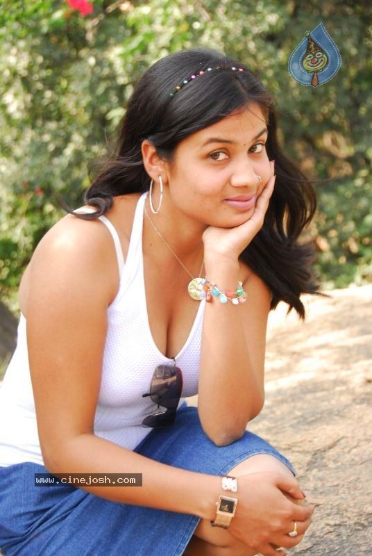 Divya Photo Gallery - 4 / 16 photos