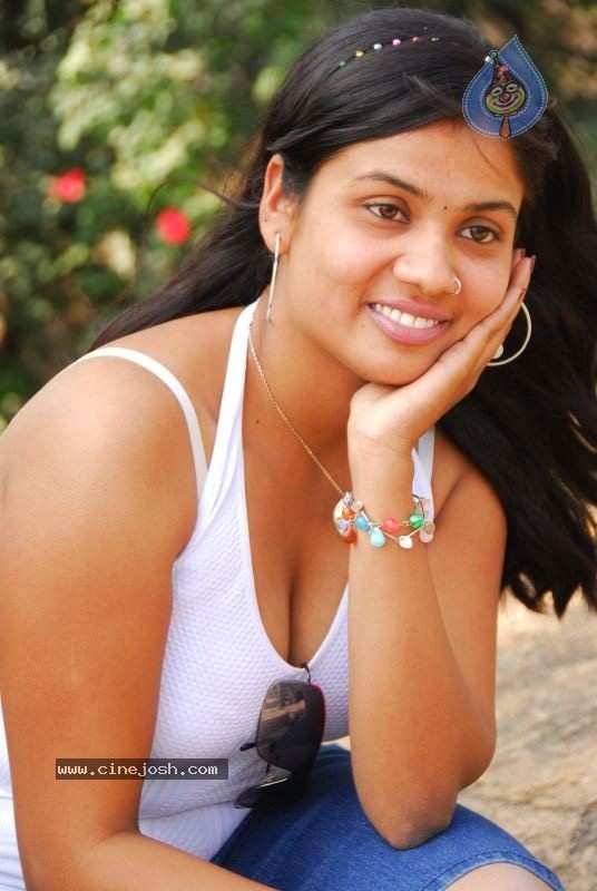 Divya Photo Gallery - 6 / 16 photos