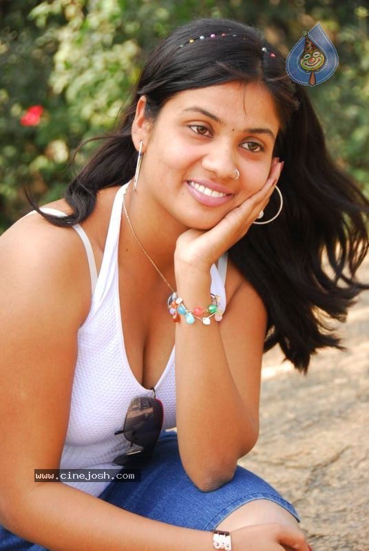 Divya Photo Gallery - 9 / 16 photos