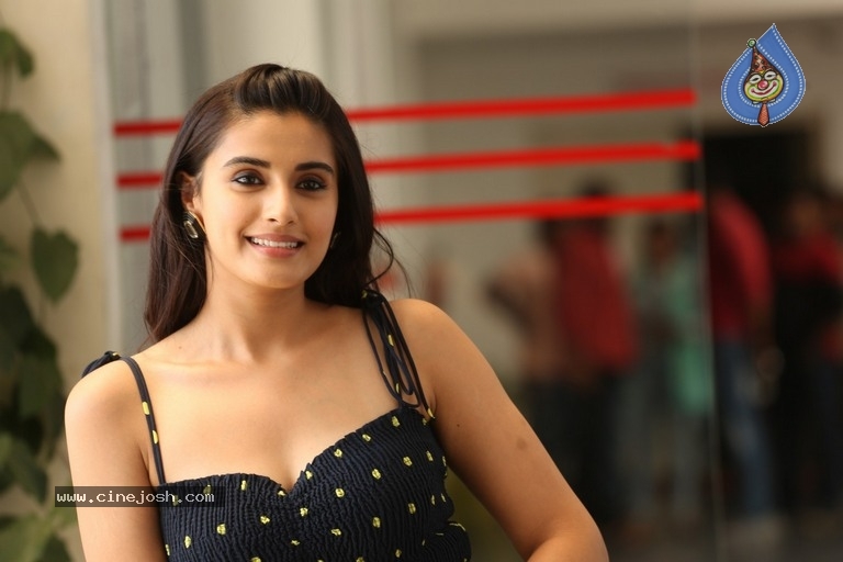 Divyansh Kaushik Interview Photos - 2 / 21 photos