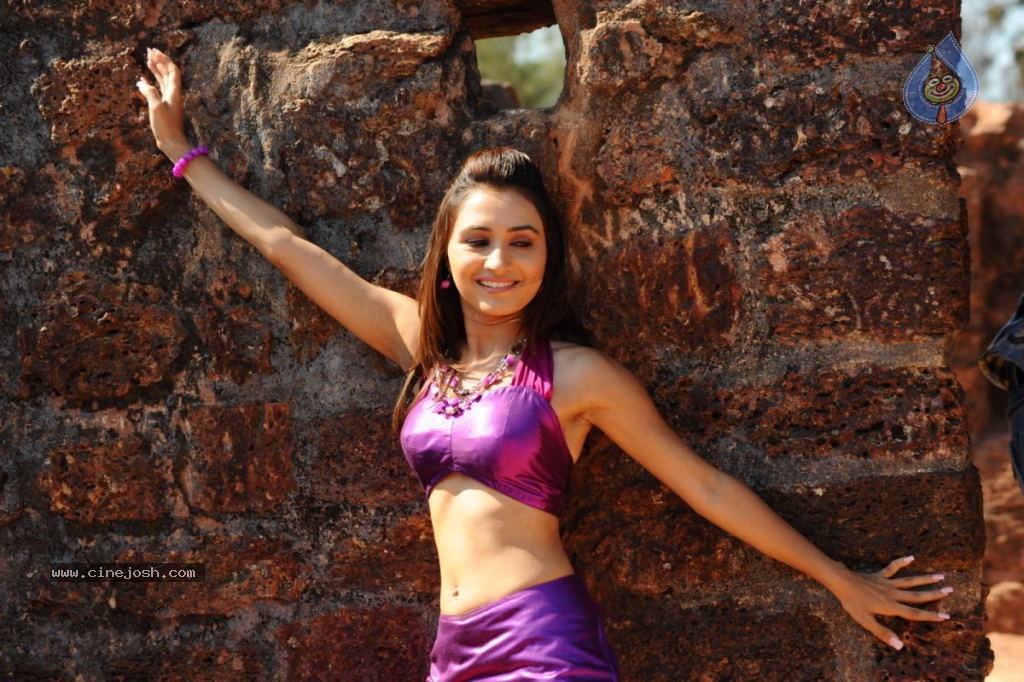 Druthi Hot Stills - 35 / 39 photos