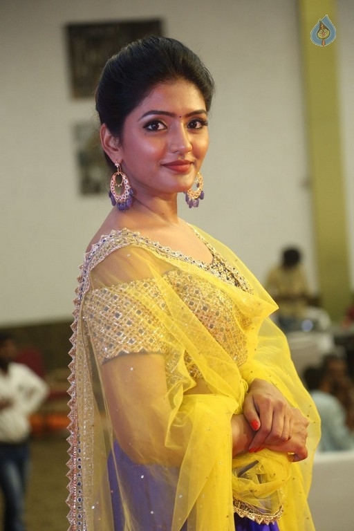 Eesha New Photos - 21 / 42 photos