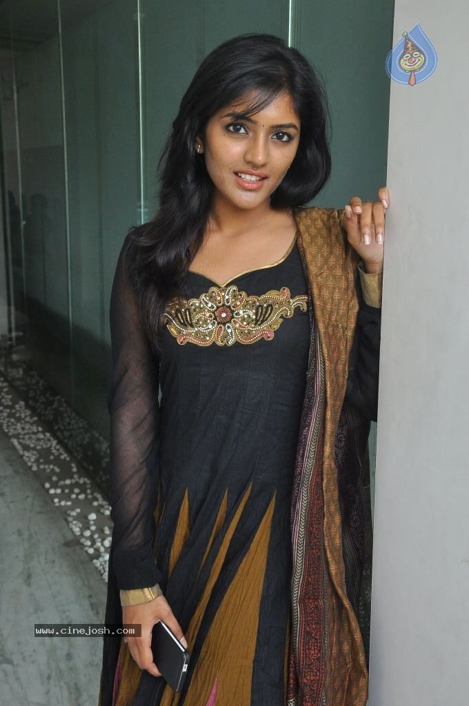 Eesha Photos - 16 / 61 photos