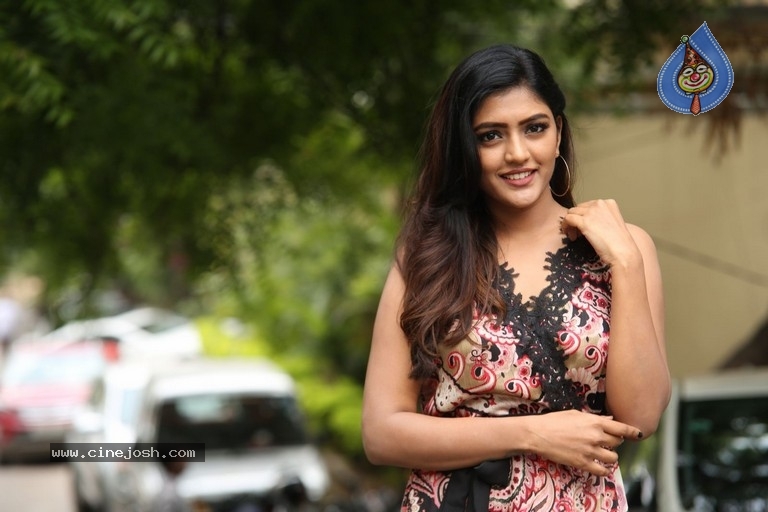 Eesha Rebba Latest Pics - 19 / 21 photos